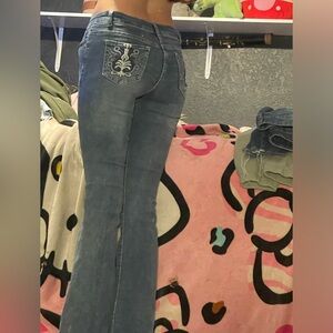 Flare jeans with cute pockets